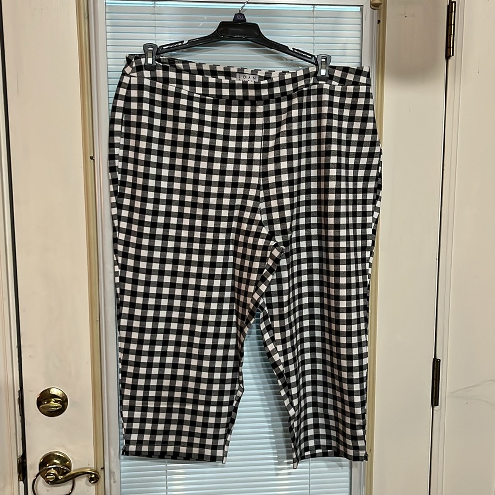 Gingham pattern capris - Picture 2 of 6